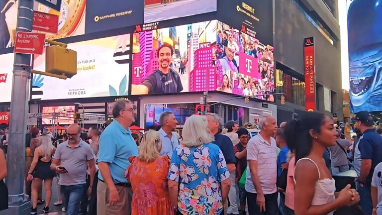 🤔 Is It Worth Visiting NYC? 🗽Here’s What to Expect in Times Square! 🗽 4K Tour | Fantastic Atmosphere