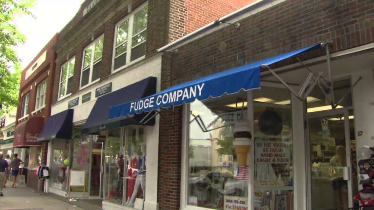 Super Saturday: Tour the Hamptons